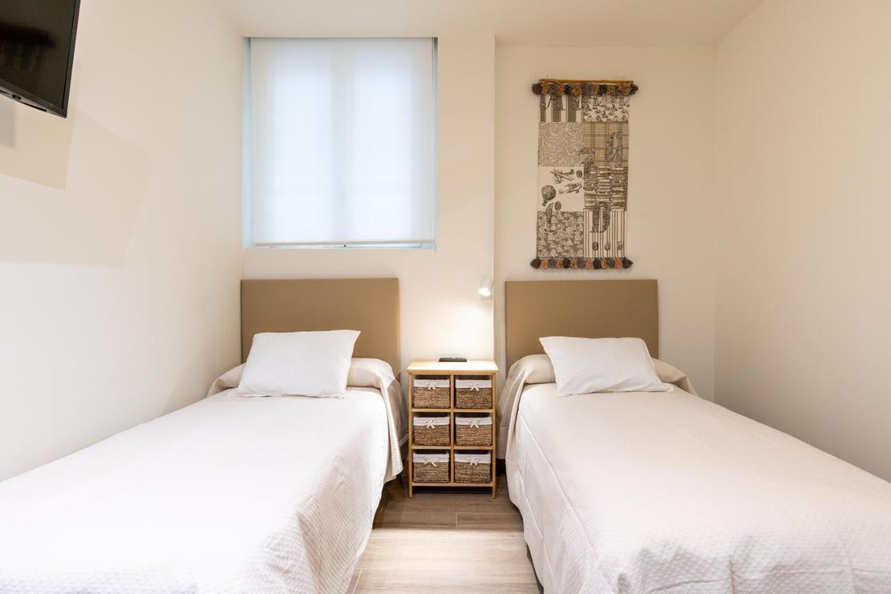 Apartamentos Cervantes 17 Sevilla Eksteriør bilde