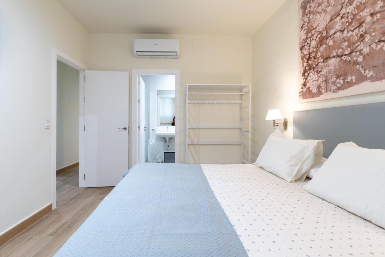 Apartamentos Cervantes 17 Sevilla Eksteriør bilde